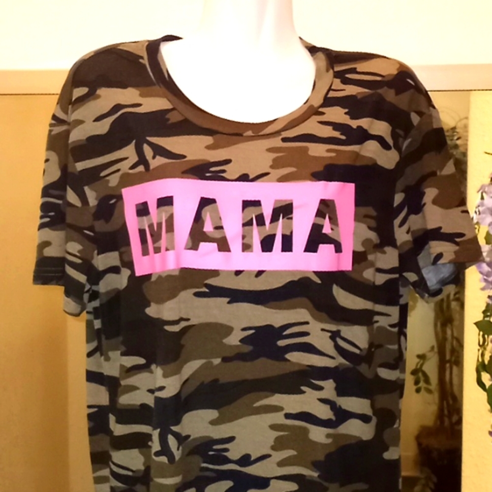 Mama Camoflauge Graphic T-shirt